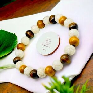 White turquoise and Polished Wood Healing Stone Beaded Bracelet